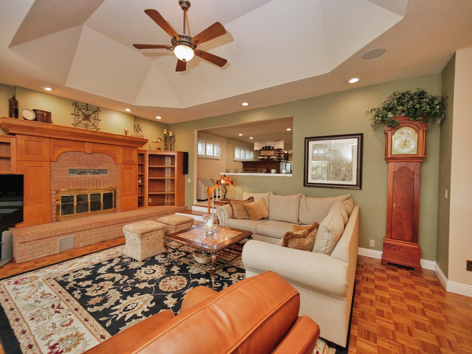 Detail Gallery Image 9 of 37 For 9736 Snowberry Way, Orangevale,  CA 95662 - 4 Beds | 2/1 Baths