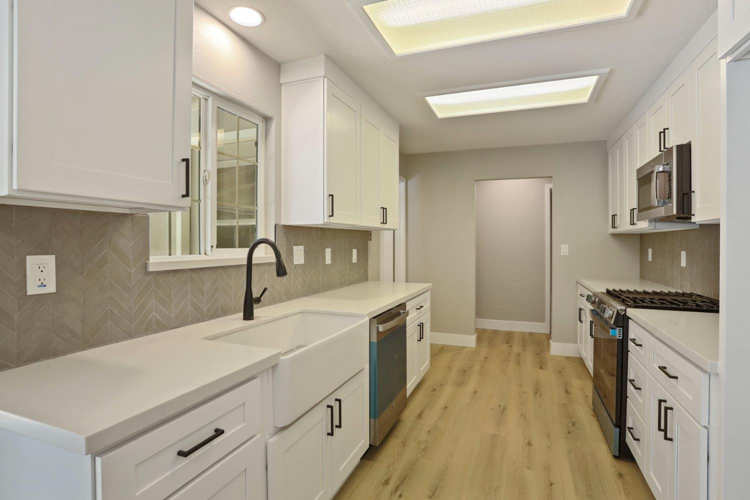 Detail Gallery Image 19 of 51 For 1056 Maria Dr, Oakdale,  CA 95361 - 3 Beds | 2 Baths