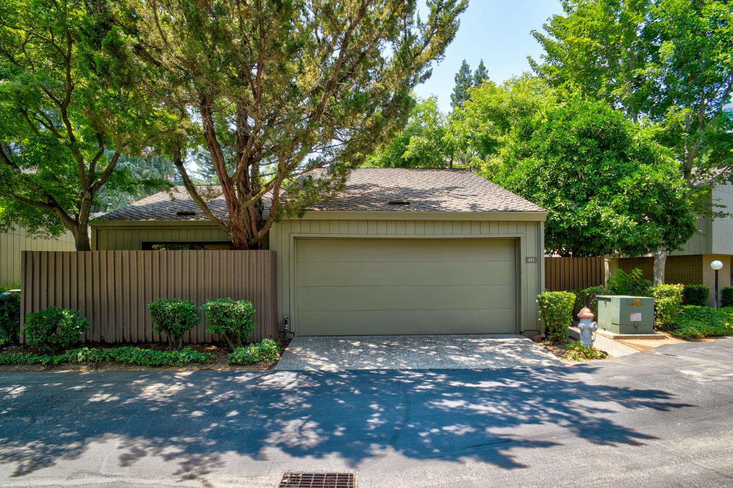 Detail Gallery Image 27 of 40 For 401 Dunbarton Cir, Sacramento,  CA 95825 - 3 Beds | 2 Baths