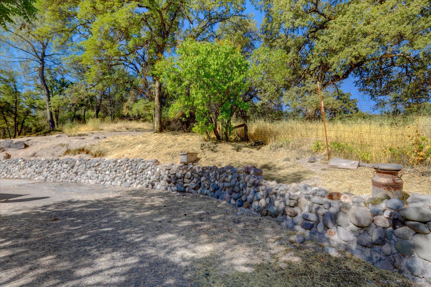 Detail Gallery Image 35 of 53 For 19119 John Born Rd, Penn Valley,  CA 95946 - 3 Beds | 2 Baths
