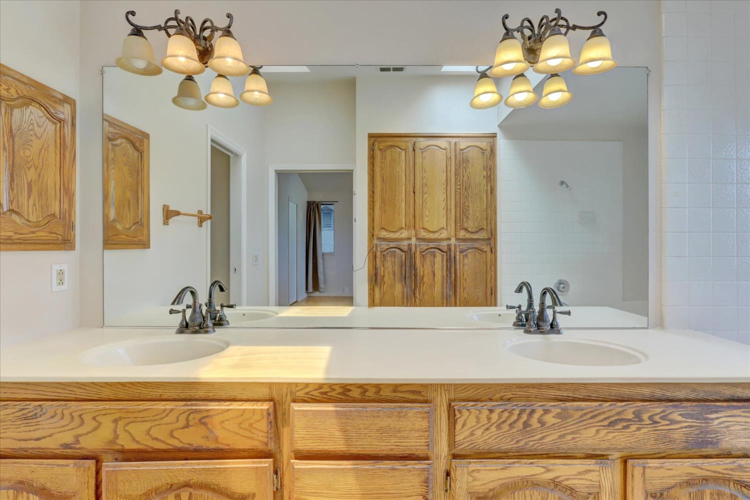 Detail Gallery Image 53 of 85 For 5809 Laguna Quail Way, Elk Grove,  CA 95758 - 4 Beds | 3 Baths