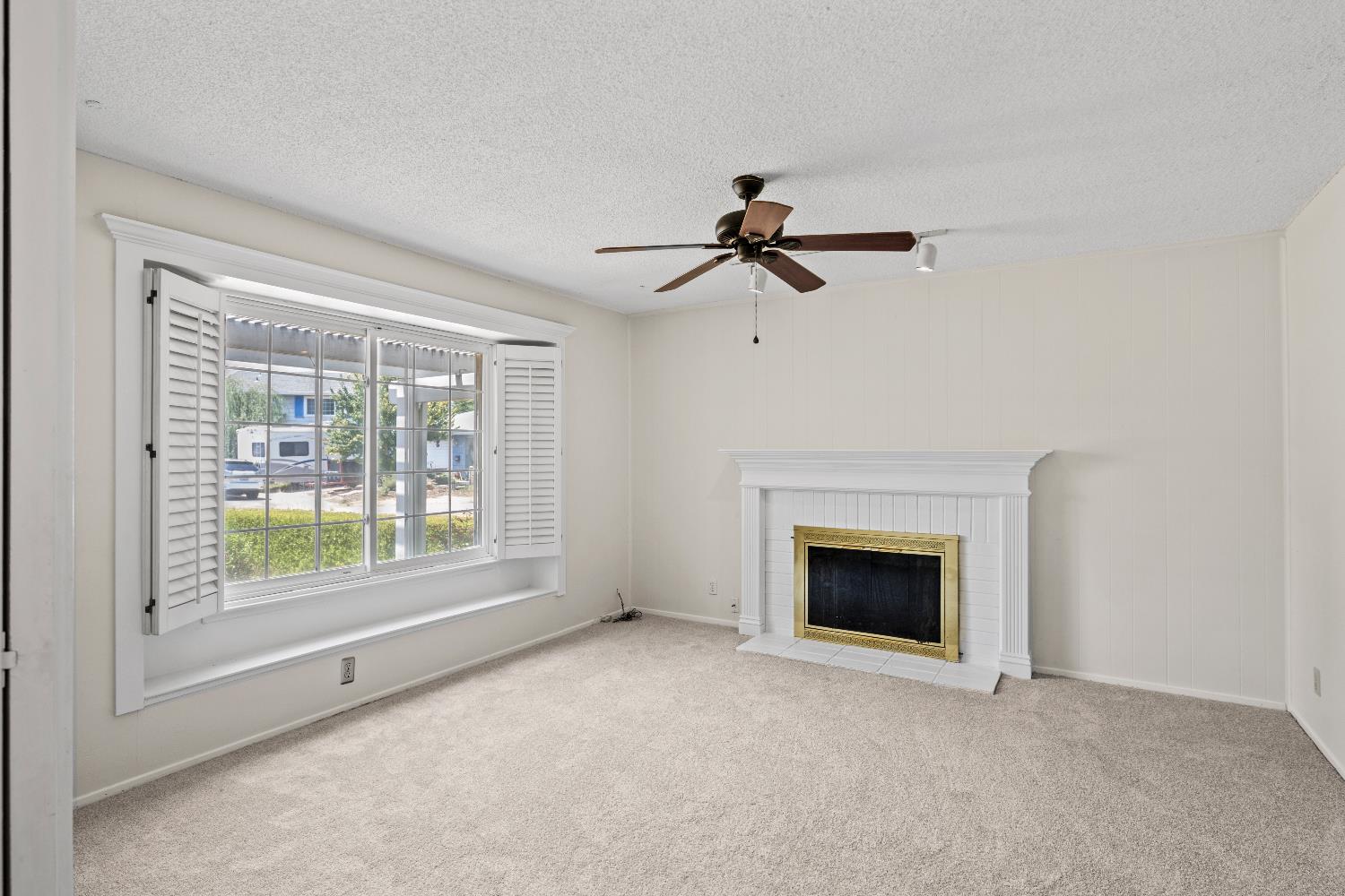 Detail Gallery Image 10 of 27 For 10137 La Gloria Way, Rancho Cordova,  CA 95670 - 3 Beds | 2 Baths