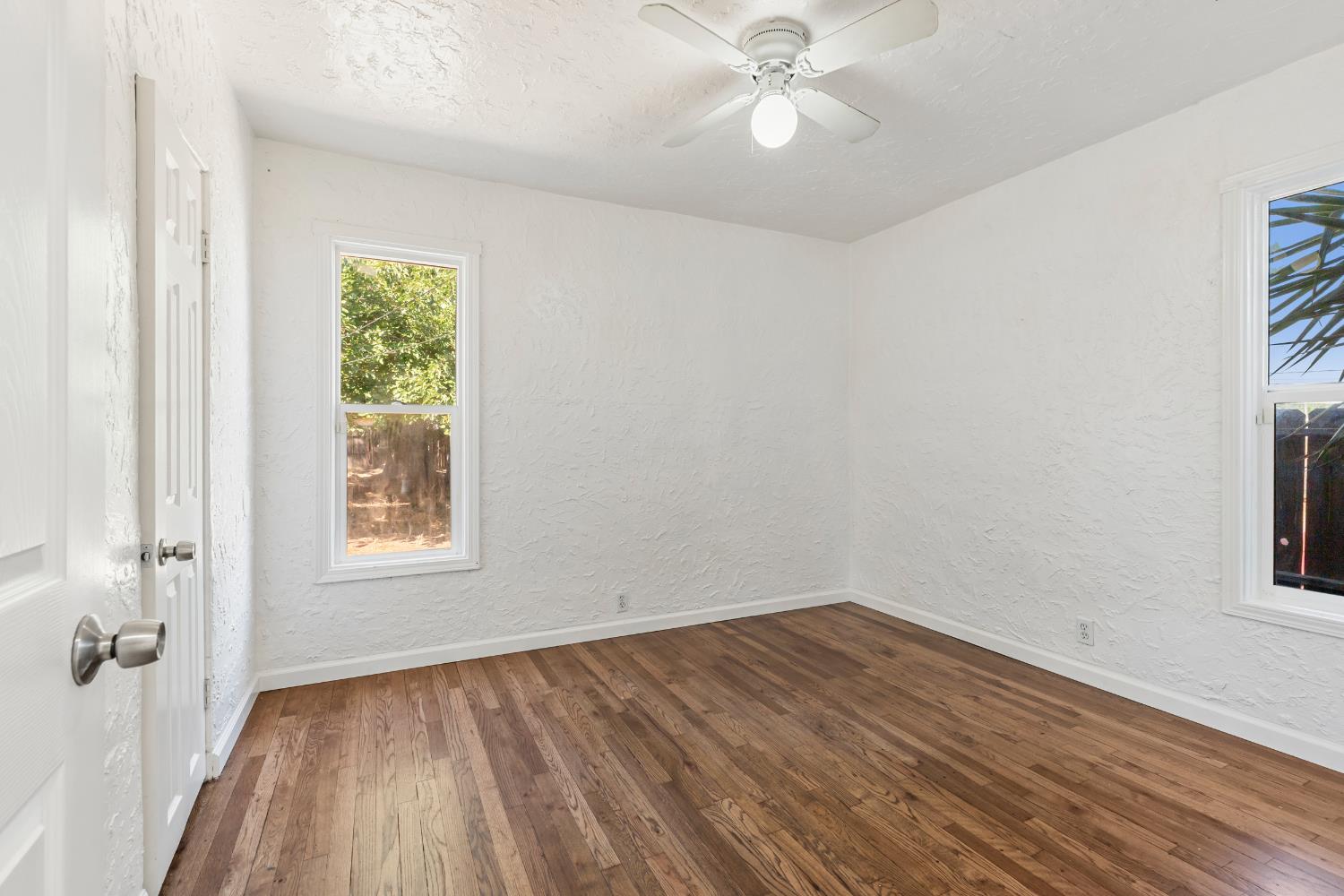Detail Gallery Image 12 of 27 For 909 3rd St, Modesto,  CA 95351 - 2 Beds | 1 Baths