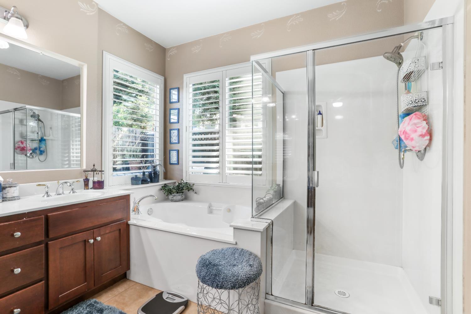 Detail Gallery Image 29 of 38 For 2545 Rose Hill Ln, Riverbank,  CA 95367 - 4 Beds | 2/1 Baths