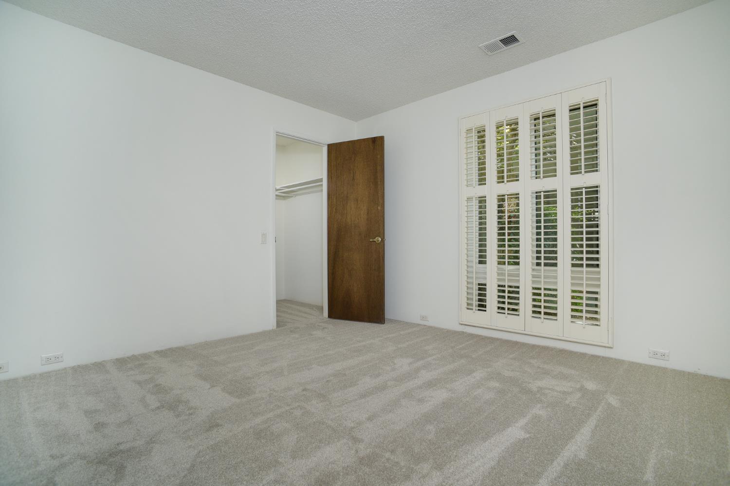 Detail Gallery Image 23 of 40 For 401 Dunbarton Cir, Sacramento,  CA 95825 - 3 Beds | 2 Baths