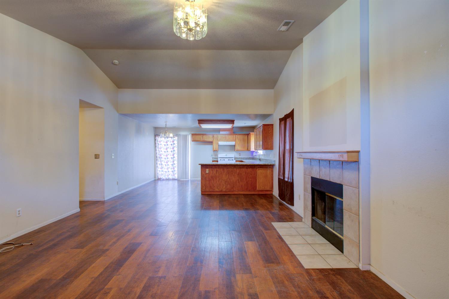 Detail Gallery Image 6 of 43 For 140 Watertown Dr, Merced,  CA 95341 - 3 Beds | 2 Baths