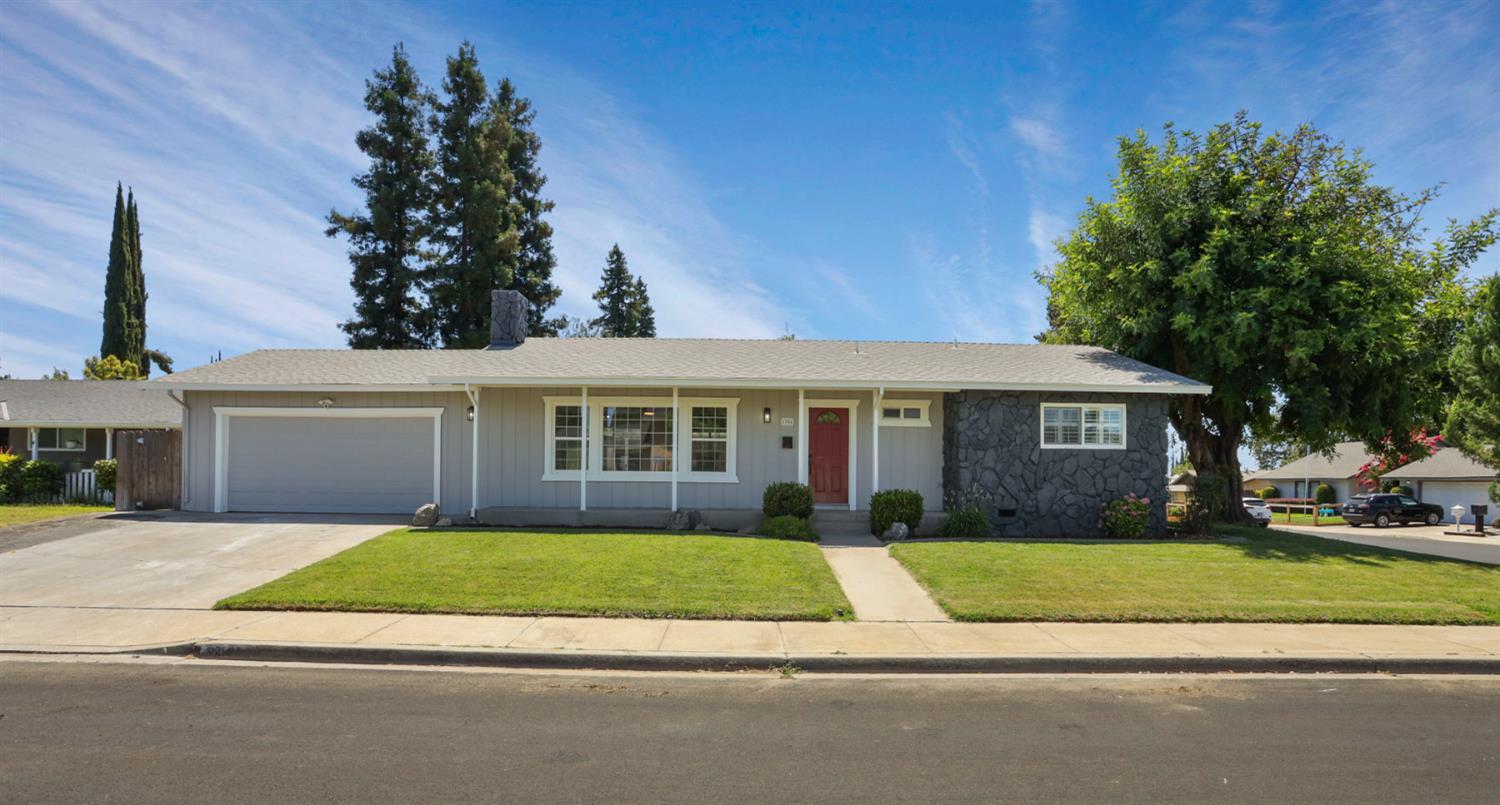 Detail Gallery Image 5 of 51 For 1056 Maria Dr, Oakdale,  CA 95361 - 3 Beds | 2 Baths