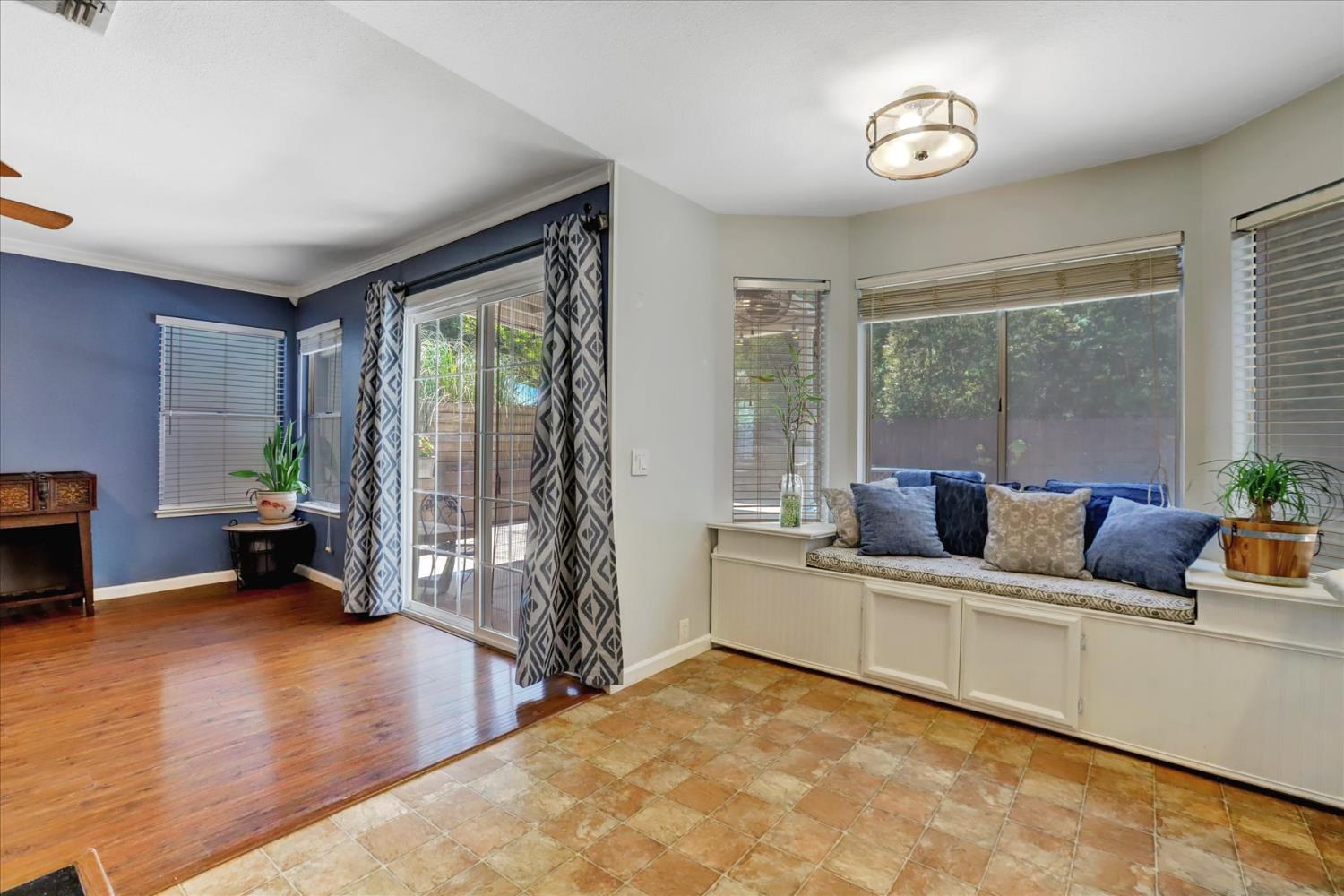 Detail Gallery Image 23 of 85 For 5809 Laguna Quail Way, Elk Grove,  CA 95758 - 4 Beds | 3 Baths