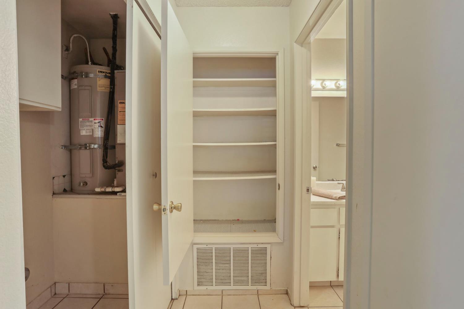 Detail Gallery Image 21 of 31 For 201 Woodrow Ave #20,  Modesto,  CA 95350 - 2 Beds | 1 Baths