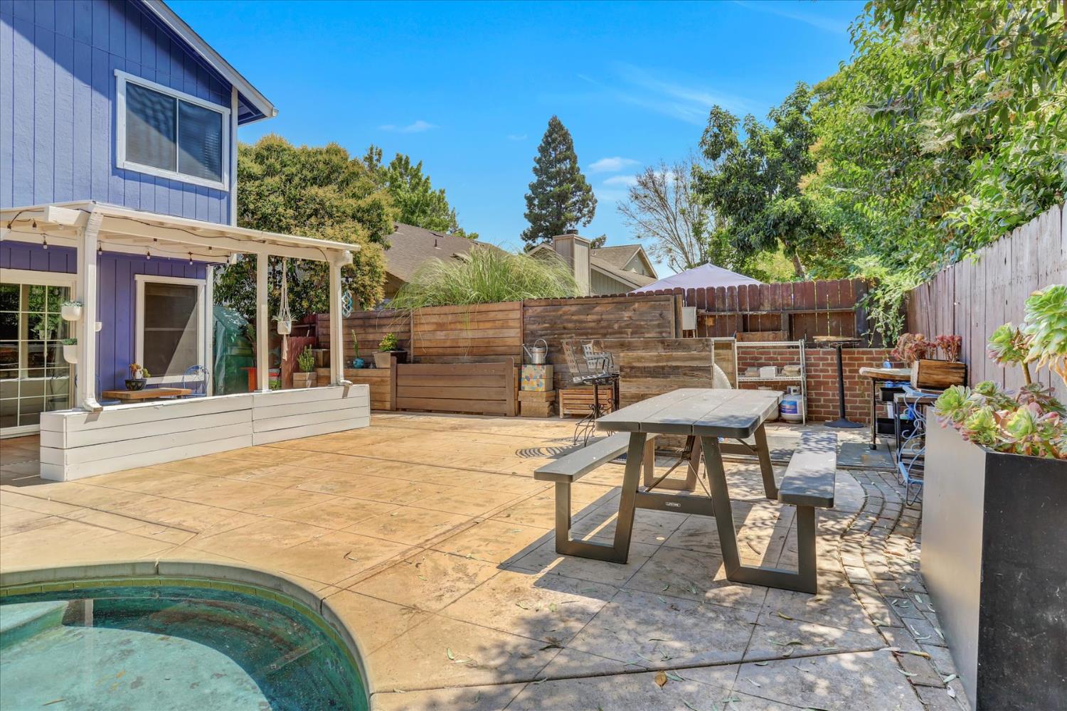 Detail Gallery Image 70 of 85 For 5809 Laguna Quail Way, Elk Grove,  CA 95758 - 4 Beds | 3 Baths