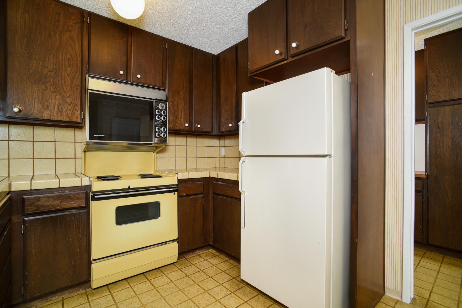 Detail Gallery Image 10 of 40 For 401 Dunbarton Cir, Sacramento,  CA 95825 - 3 Beds | 2 Baths