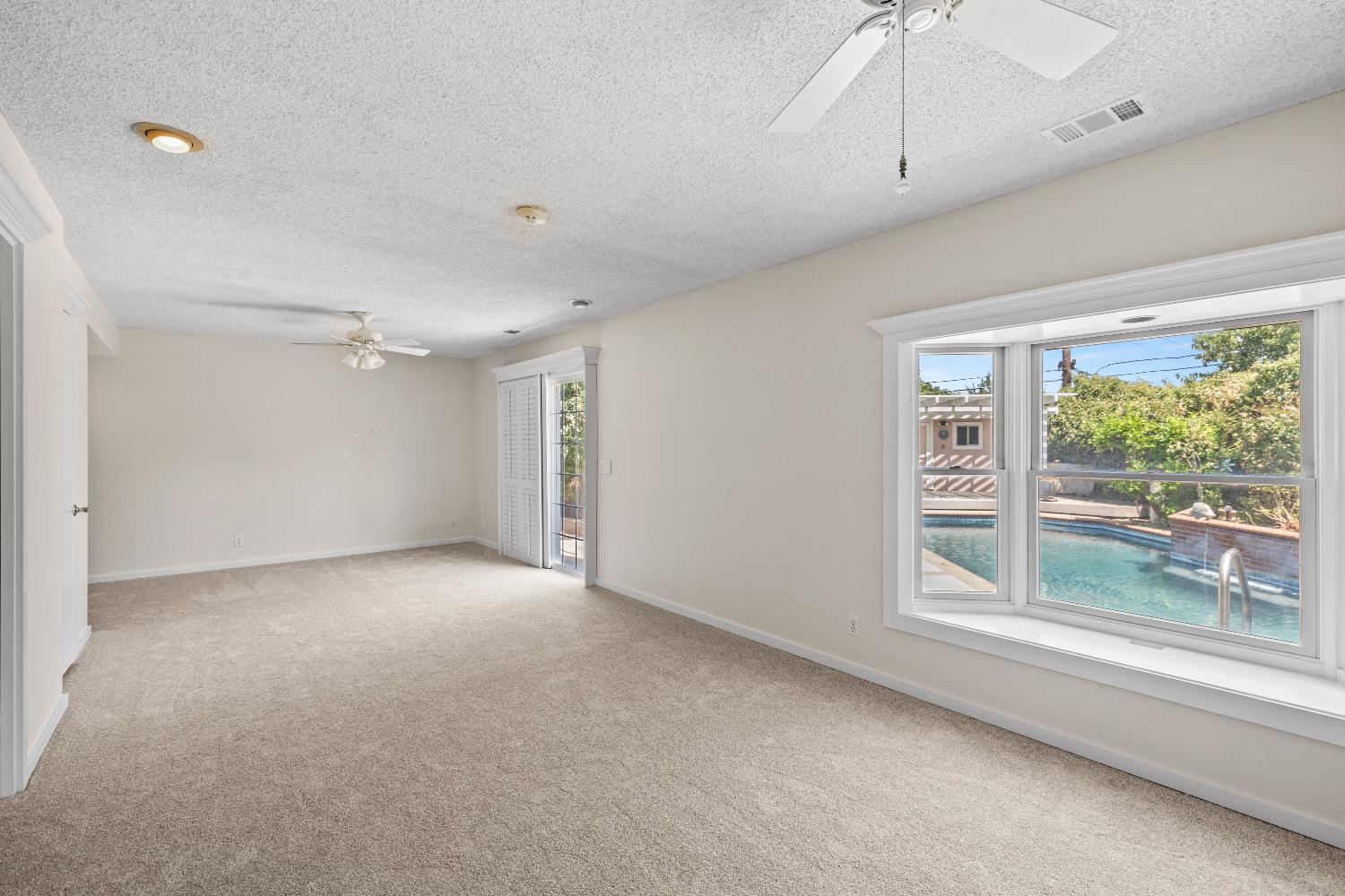 Detail Gallery Image 13 of 27 For 10137 La Gloria Way, Rancho Cordova,  CA 95670 - 3 Beds | 2 Baths