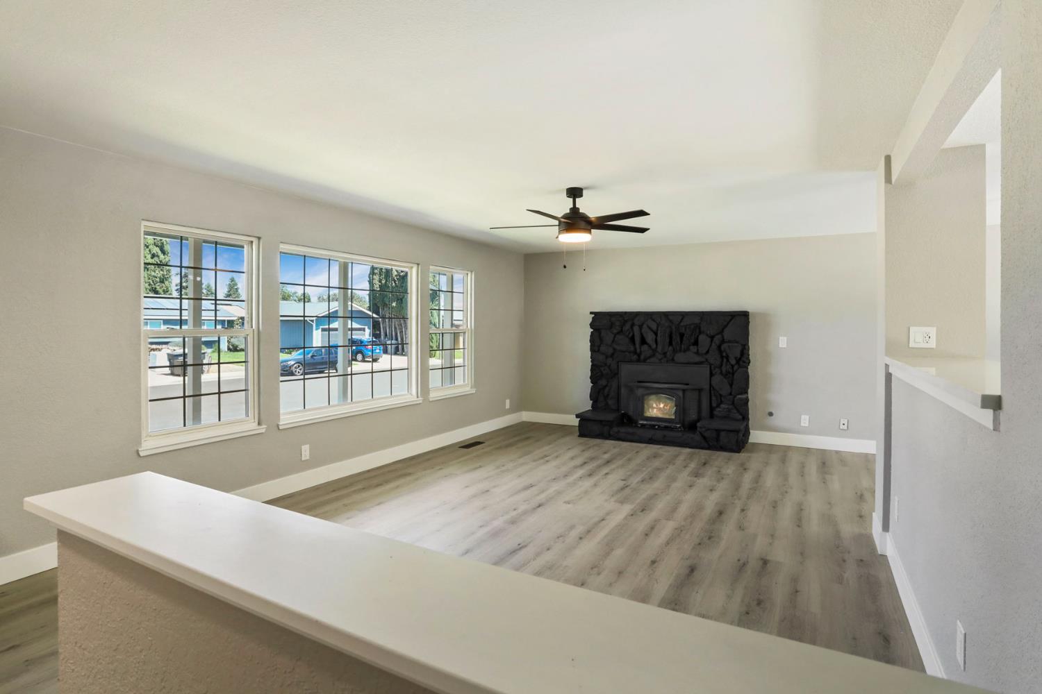 Detail Gallery Image 24 of 51 For 1056 Maria Dr, Oakdale,  CA 95361 - 3 Beds | 2 Baths