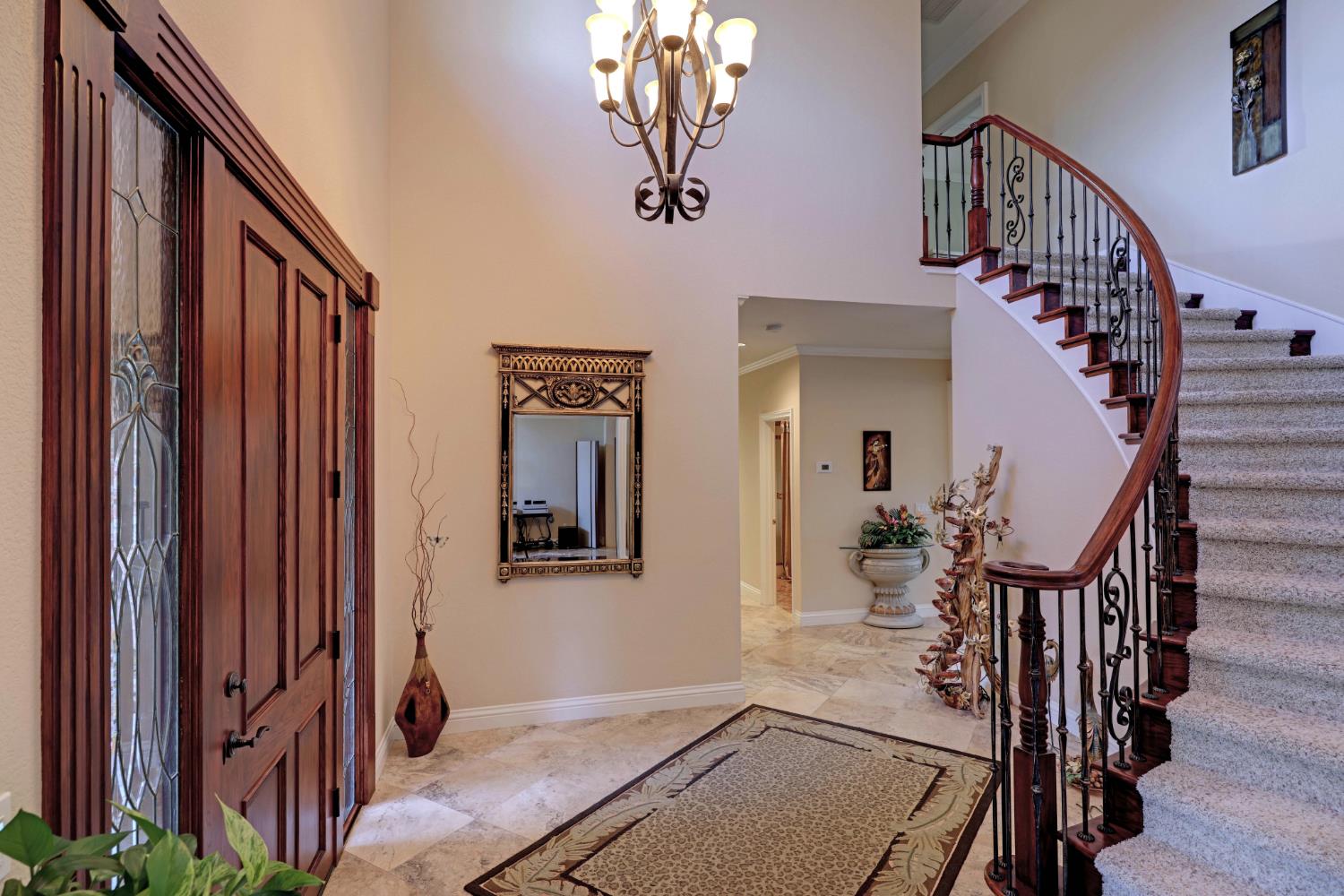 Detail Gallery Image 7 of 57 For 9065 Approach Ct, Fair Oaks,  CA 95628 - 4 Beds | 3 Baths