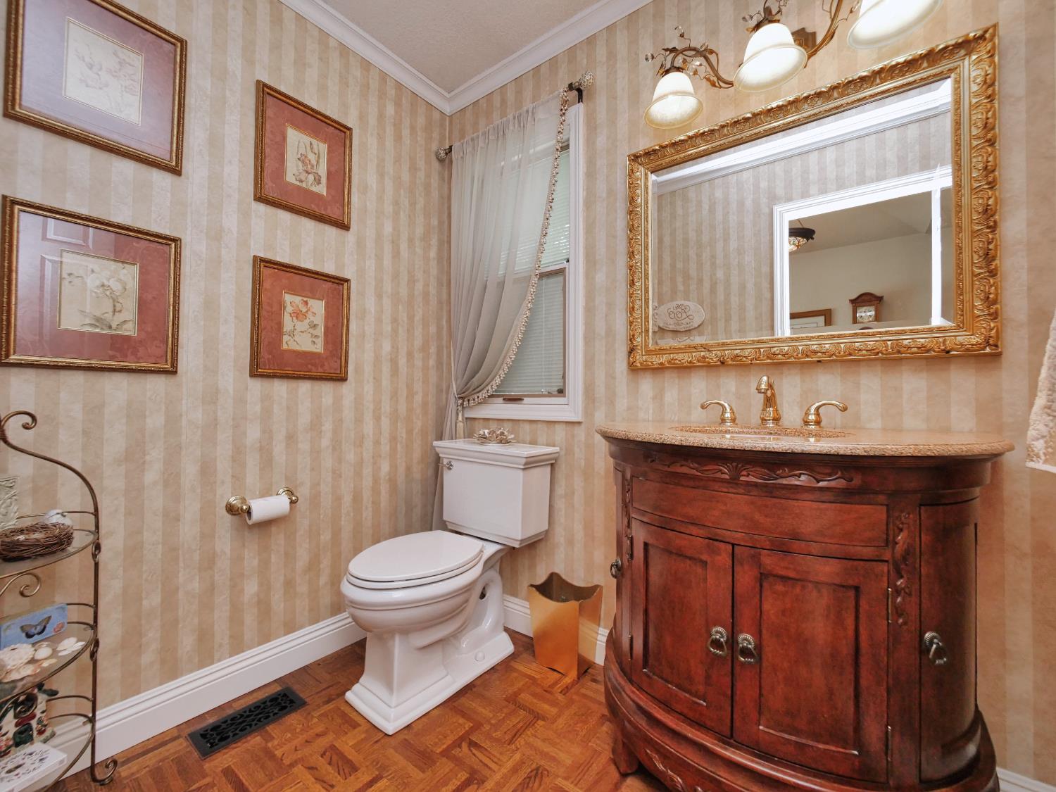 Detail Gallery Image 6 of 37 For 9736 Snowberry Way, Orangevale,  CA 95662 - 4 Beds | 2/1 Baths