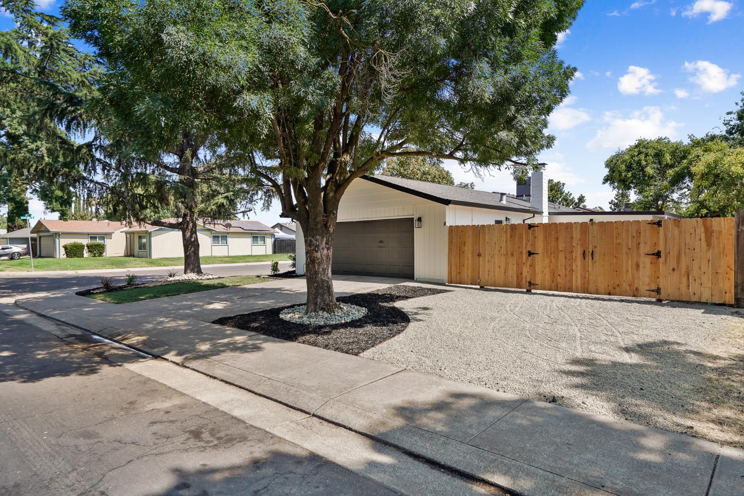 Detail Gallery Image 7 of 48 For 9311 Sundance Ln, Stockton,  CA 95210 - 4 Beds | 2 Baths