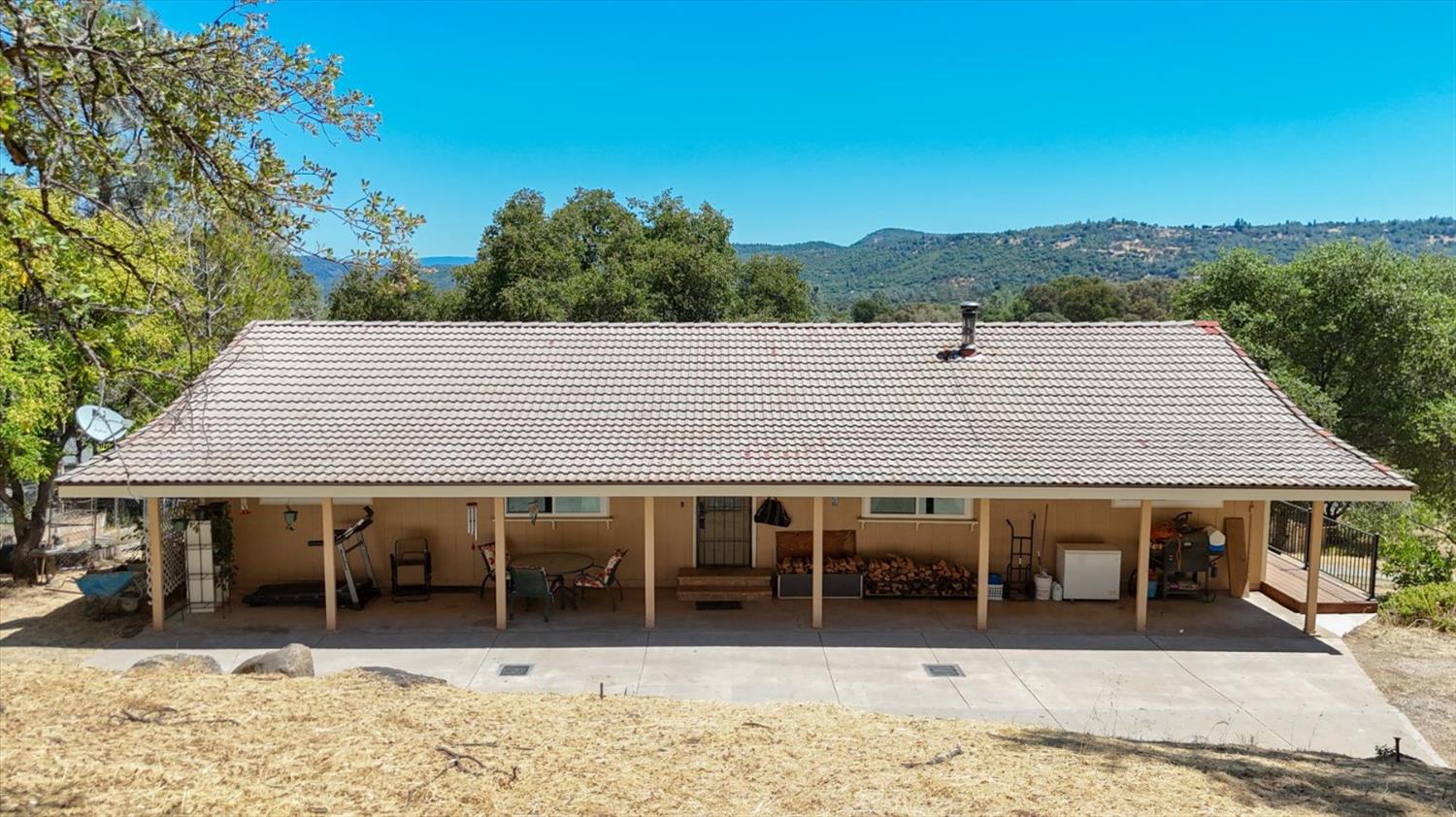 Detail Gallery Image 1 of 53 For 19119 John Born Rd, Penn Valley,  CA 95946 - 3 Beds | 2 Baths