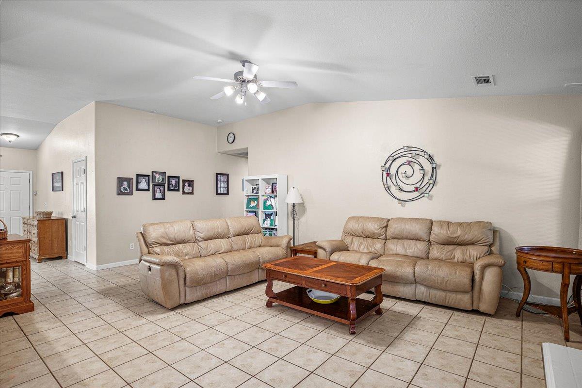 Detail Gallery Image 18 of 34 For 2812 Wind River Ct, Modesto,  CA 95356 - 4 Beds | 2 Baths