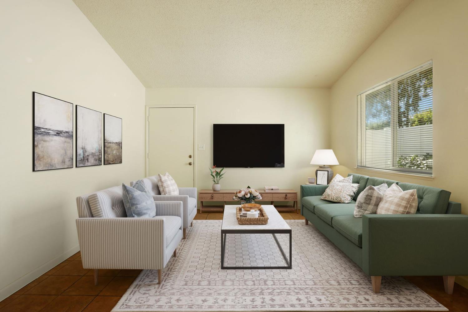 Detail Gallery Image 6 of 31 For 201 Woodrow Ave #20,  Modesto,  CA 95350 - 2 Beds | 1 Baths