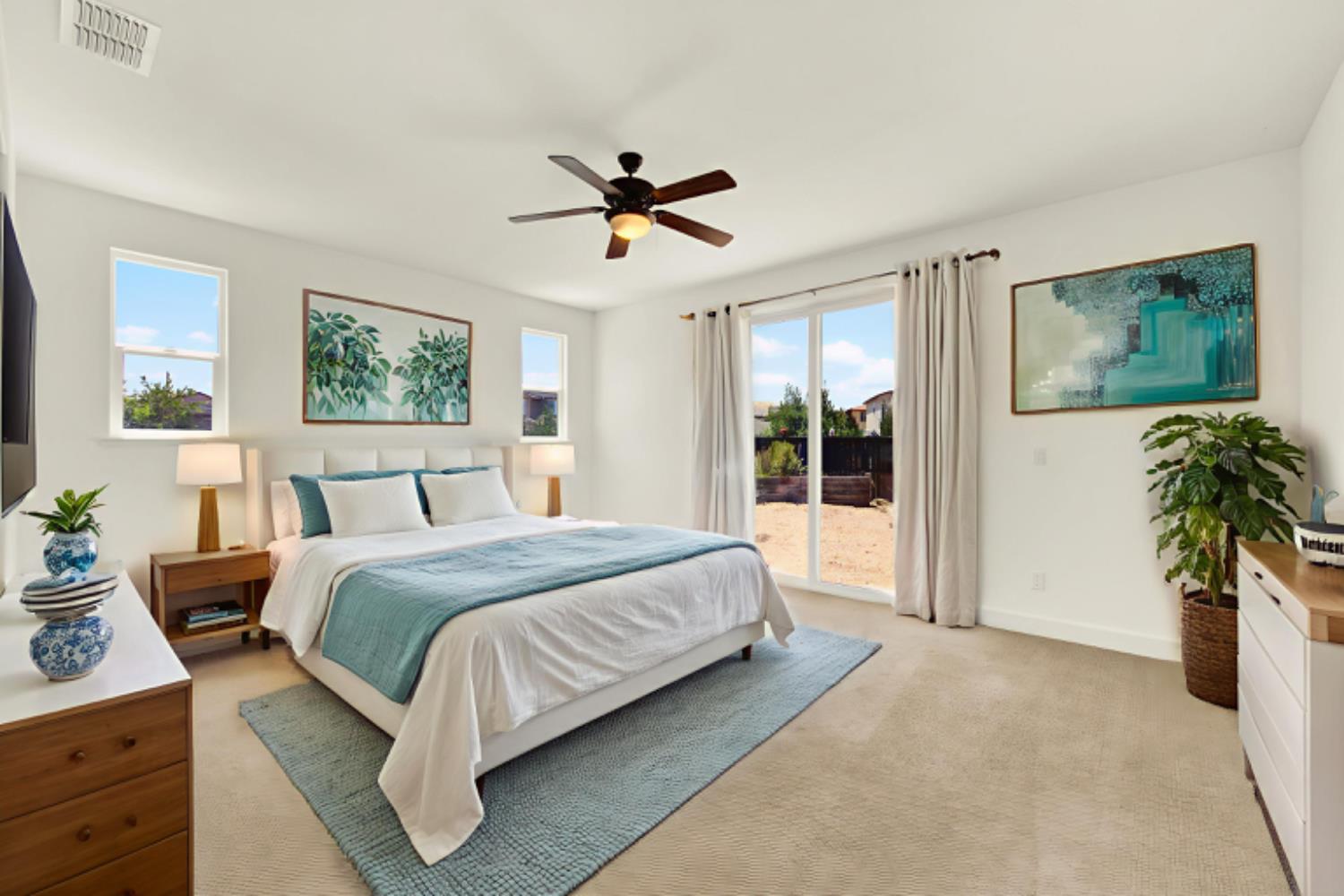 Detail Gallery Image 36 of 72 For 2200 Russell Cir, Woodland,  CA 95776 - 3 Beds | 2/1 Baths