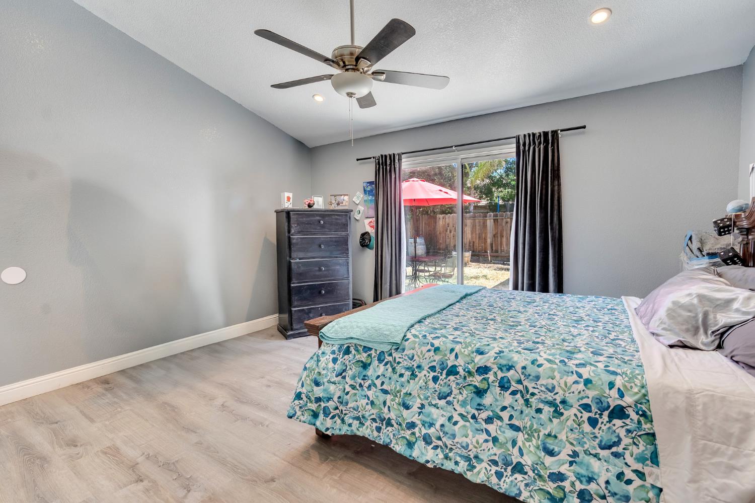 Detail Gallery Image 10 of 16 For 2062 Hastings Dr, Los Banos,  CA 93635 - 3 Beds | 2 Baths