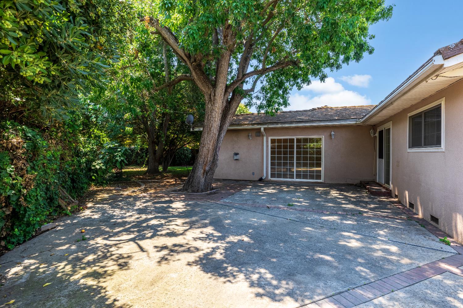 Detail Gallery Image 25 of 27 For 10137 La Gloria Way, Rancho Cordova,  CA 95670 - 3 Beds | 2 Baths