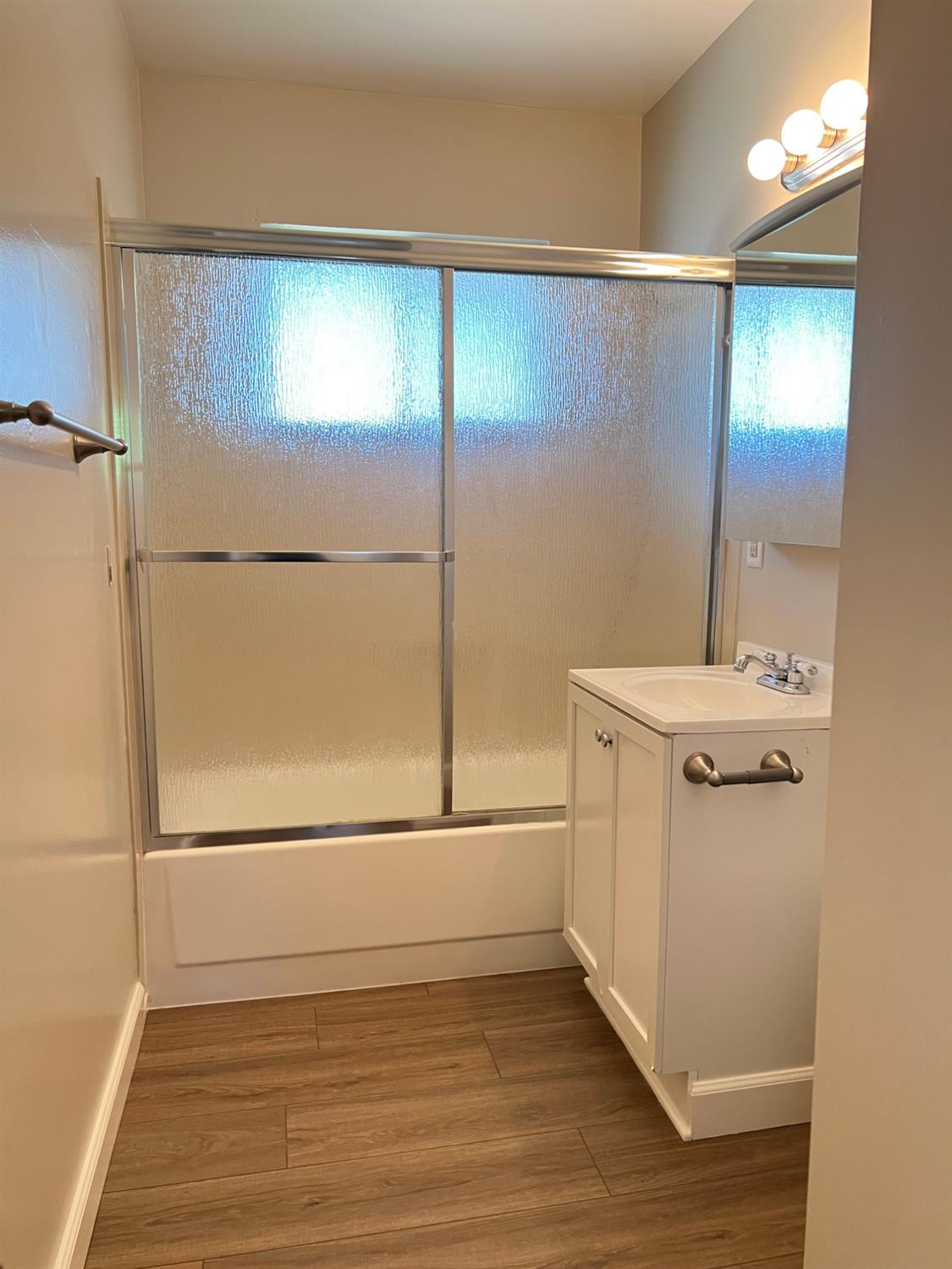 Detail Gallery Image 12 of 15 For 5730 Pearson Ave, Loomis,  CA 95650 - 3 Beds | 2 Baths