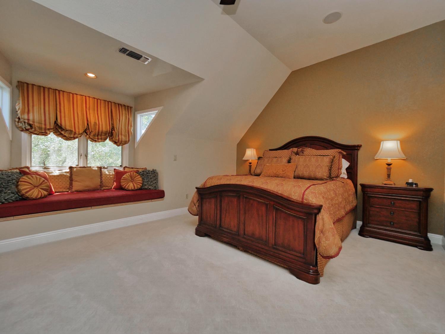 Detail Gallery Image 16 of 37 For 9736 Snowberry Way, Orangevale,  CA 95662 - 4 Beds | 2/1 Baths