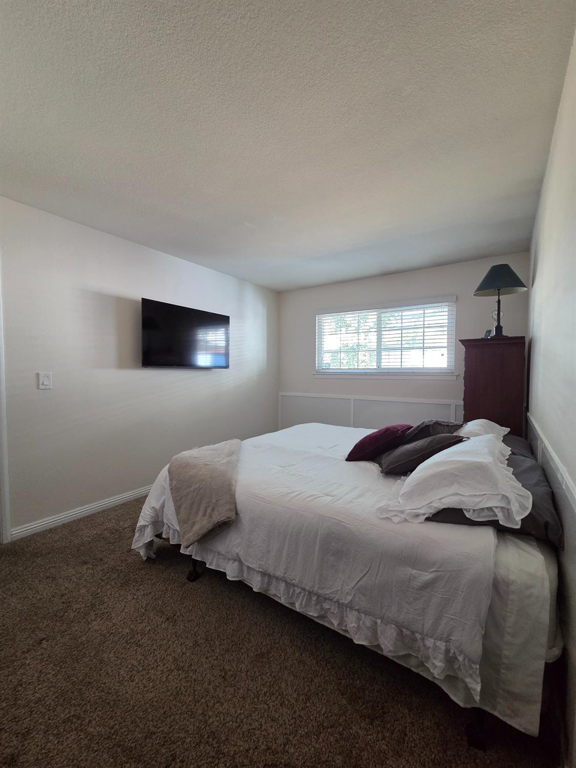 Detail Gallery Image 24 of 34 For 5710 Parkoaks Dr, Carmichael,  CA 95608 - 3 Beds | 1/1 Baths