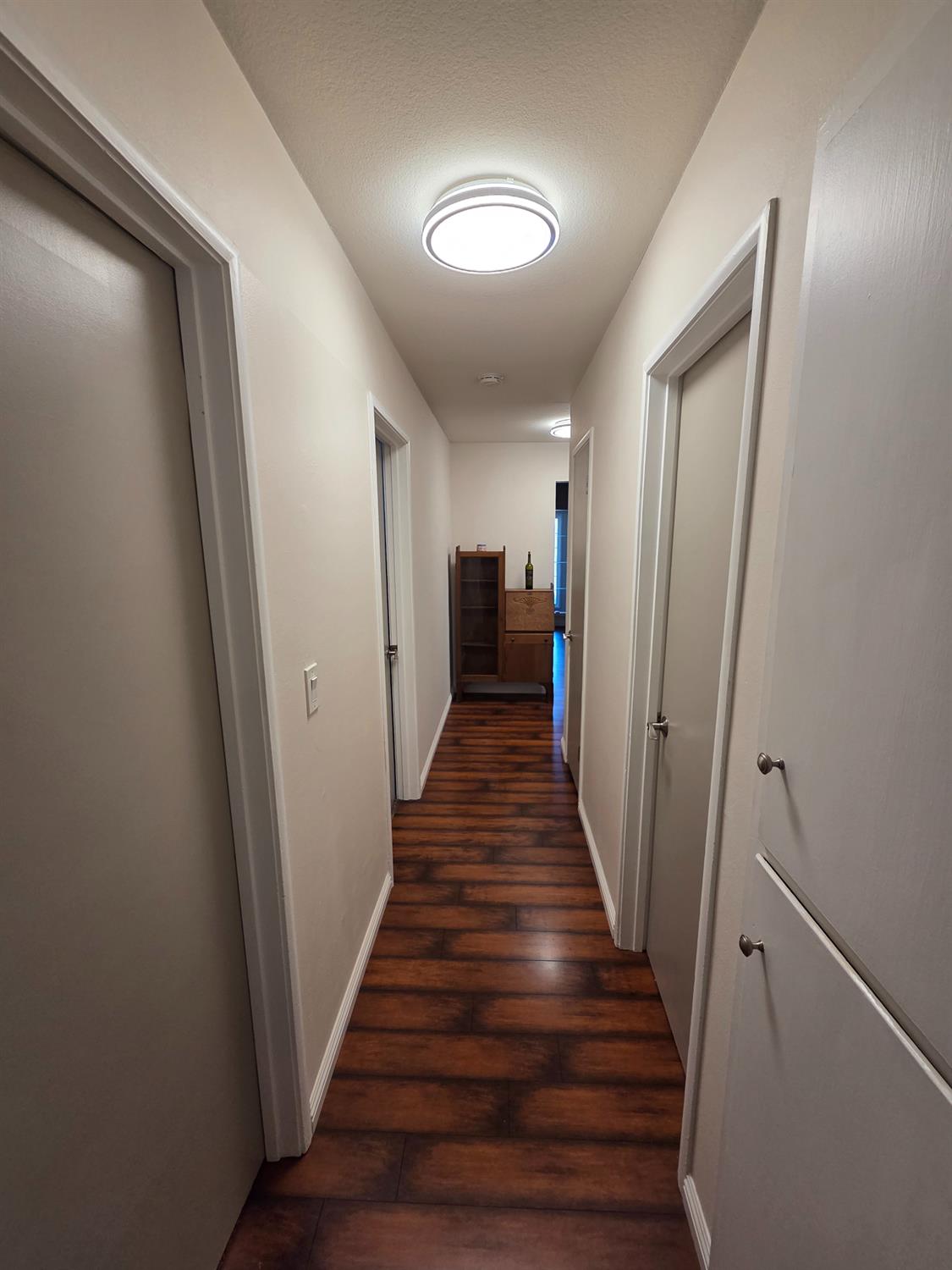 Detail Gallery Image 17 of 34 For 5710 Parkoaks Dr, Carmichael,  CA 95608 - 3 Beds | 1/1 Baths