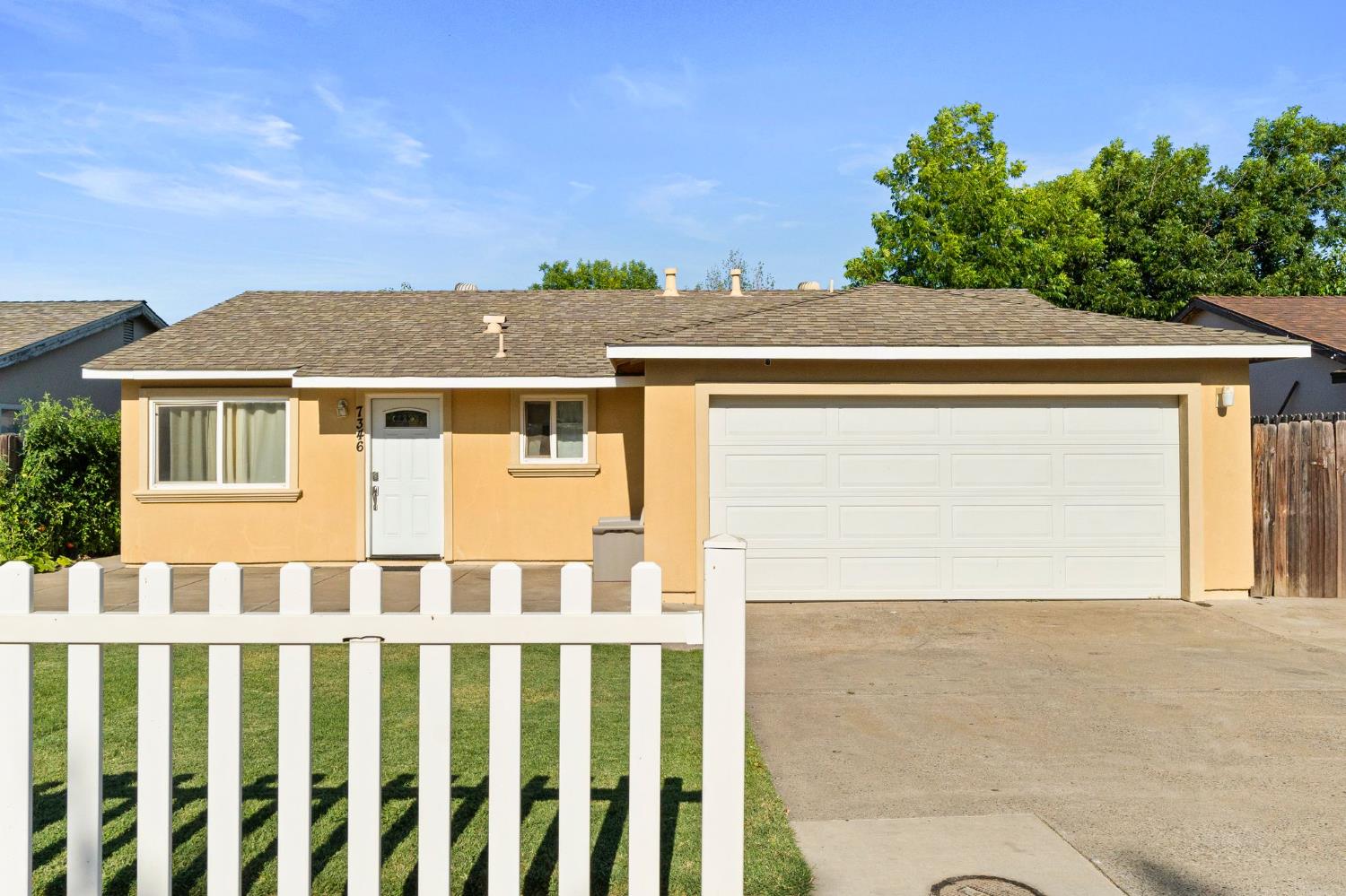 Detail Gallery Image 6 of 43 For 7346 Holbrook Way, North Highlands,  CA 95660 - 3 Beds | 1 Baths