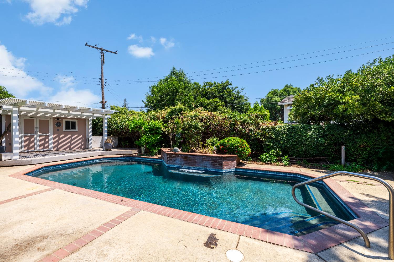 Detail Gallery Image 23 of 27 For 10137 La Gloria Way, Rancho Cordova,  CA 95670 - 3 Beds | 2 Baths