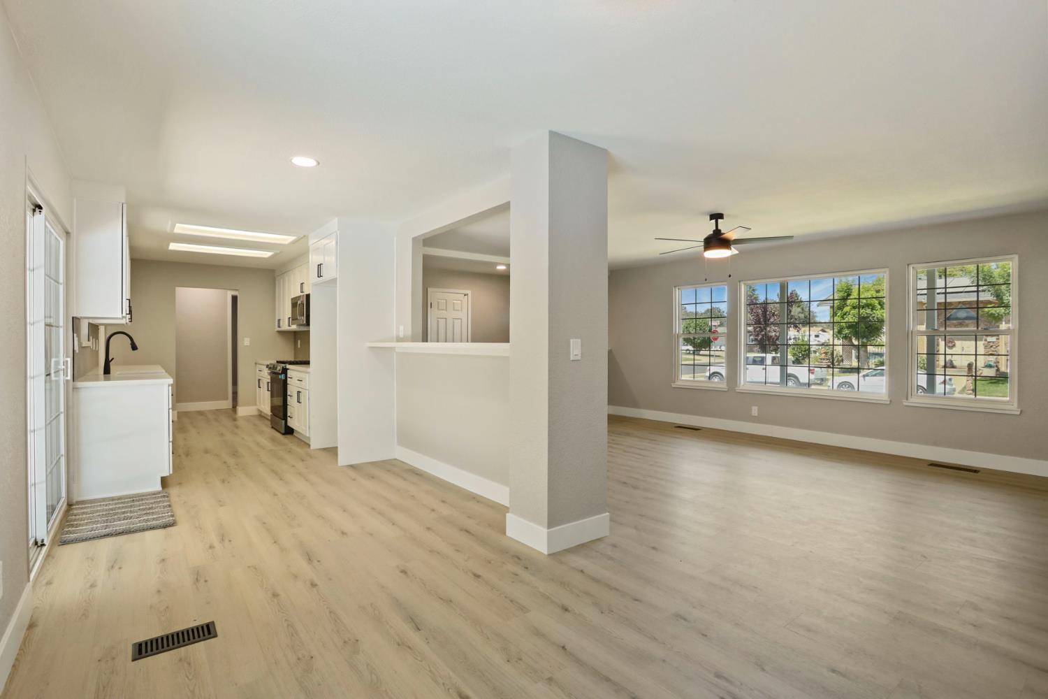 Detail Gallery Image 16 of 51 For 1056 Maria Dr, Oakdale,  CA 95361 - 3 Beds | 2 Baths