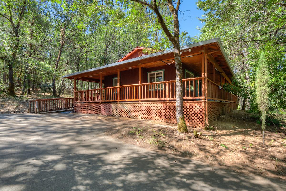 Detail Gallery Image 1 of 68 For 12896 Rices Crossing Rd, Oregon House,  CA 95962 - 5 Beds | 4 Baths