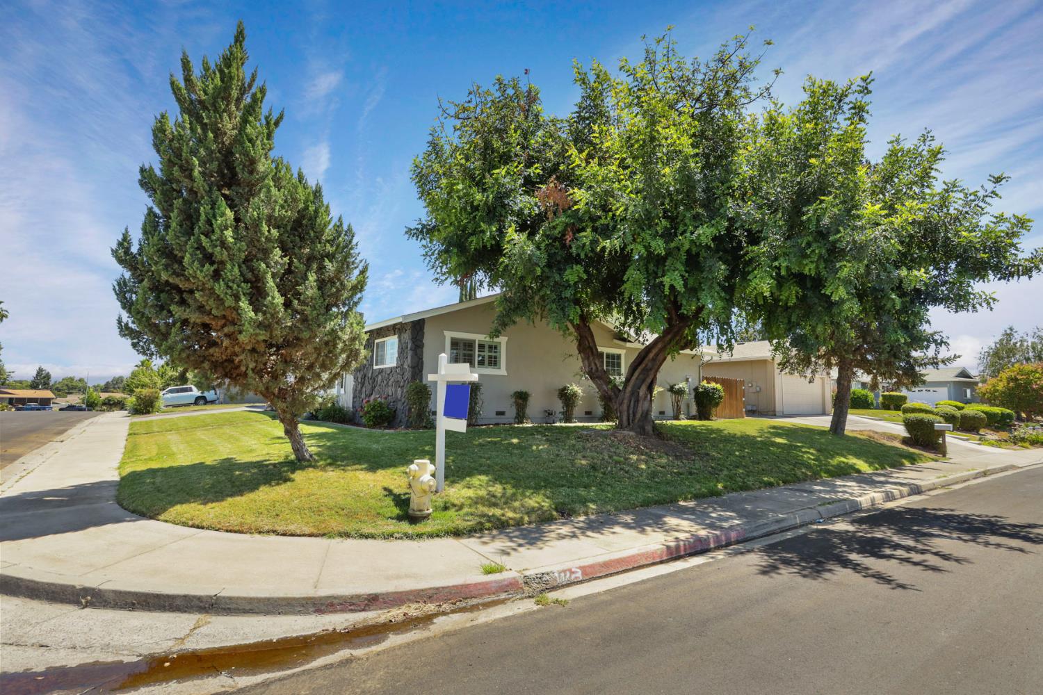 Detail Gallery Image 7 of 51 For 1056 Maria Dr, Oakdale,  CA 95361 - 3 Beds | 2 Baths
