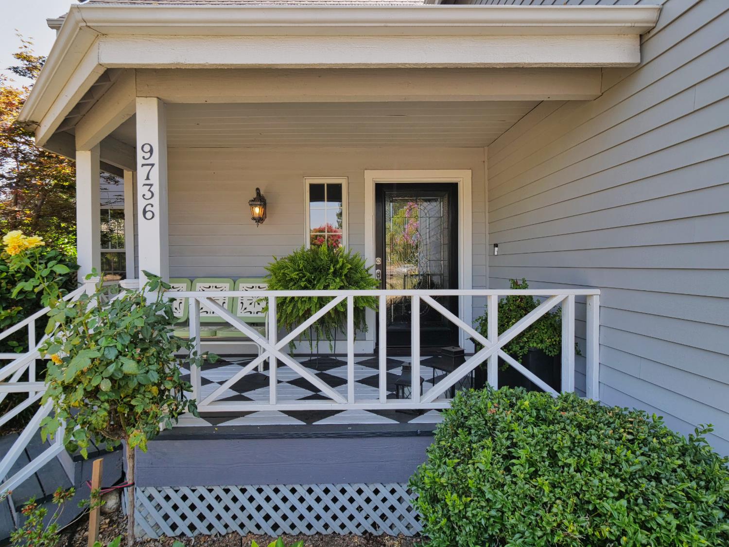 Detail Gallery Image 3 of 37 For 9736 Snowberry Way, Orangevale,  CA 95662 - 4 Beds | 2/1 Baths
