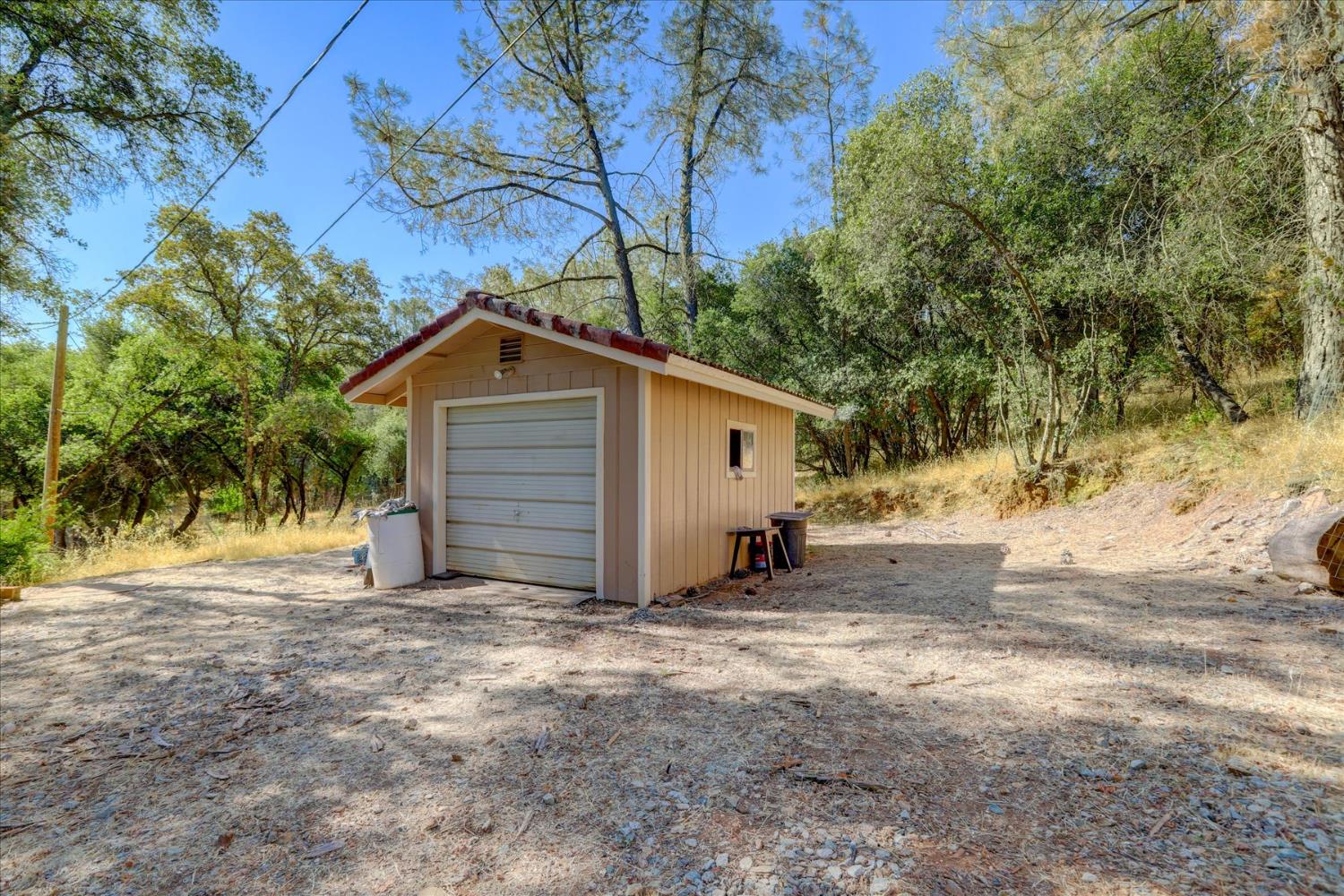Detail Gallery Image 28 of 53 For 19119 John Born Rd, Penn Valley,  CA 95946 - 3 Beds | 2 Baths