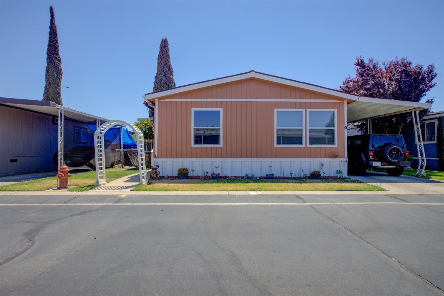 Detail Gallery Image 1 of 37 For 6450 N Winton Way 9, Winton,  CA 95388 - 3 Beds | 2 Baths