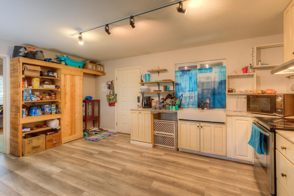 Detail Gallery Image 6 of 68 For 12896 Rices Crossing Rd, Oregon House,  CA 95962 - 5 Beds | 4 Baths