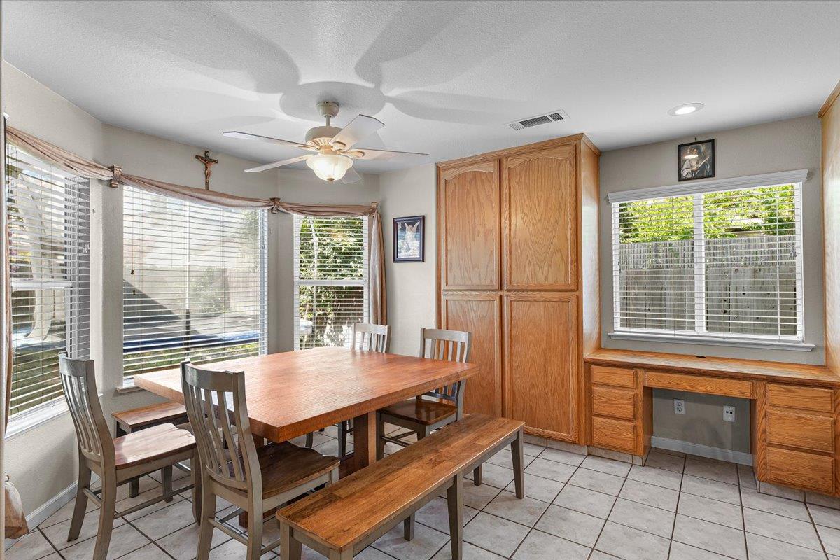 Detail Gallery Image 16 of 34 For 2812 Wind River Ct, Modesto,  CA 95356 - 4 Beds | 2 Baths