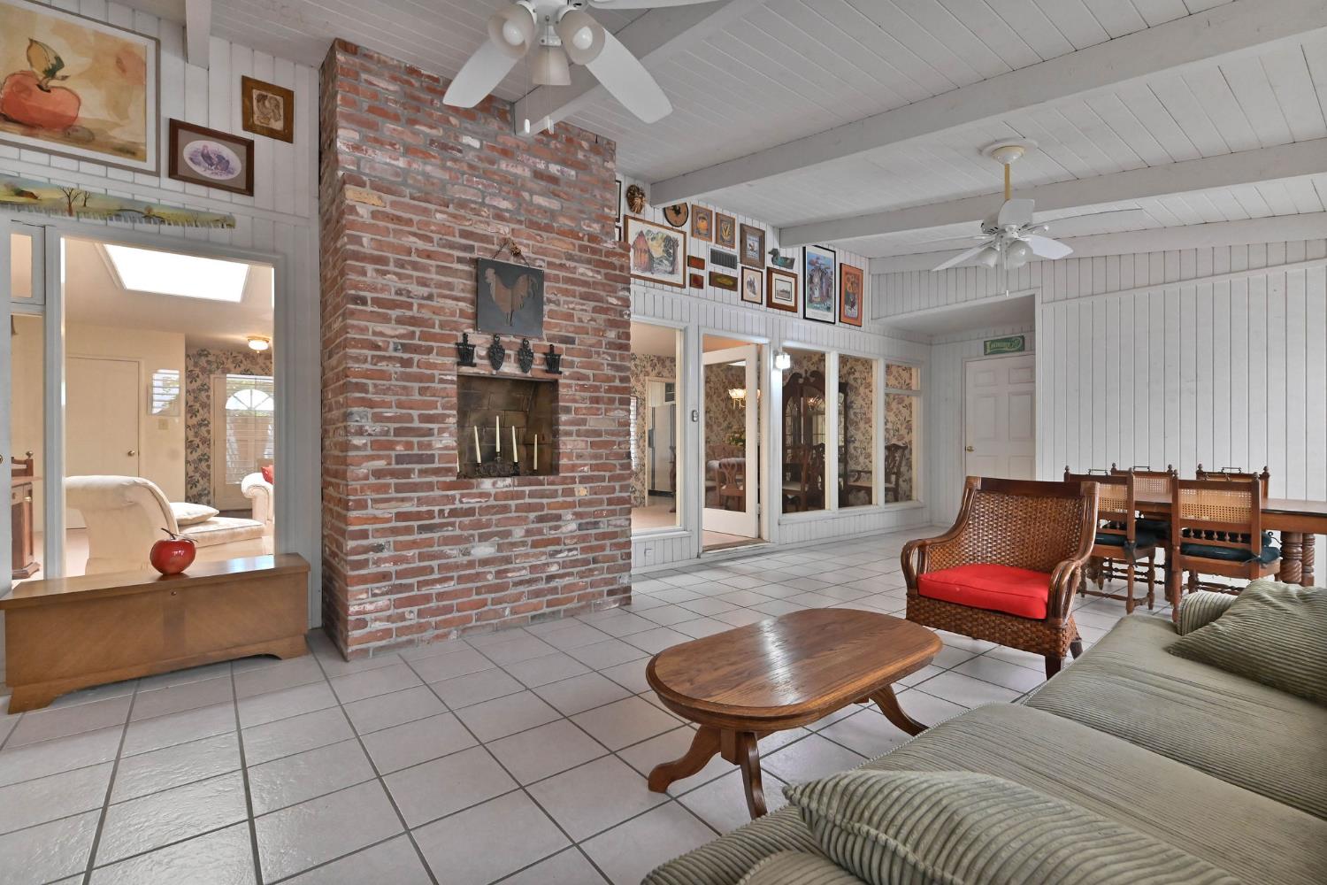 Detail Gallery Image 13 of 60 For 1220 Fordham Ave, Modesto,  CA 95350 - 4 Beds | 3 Baths