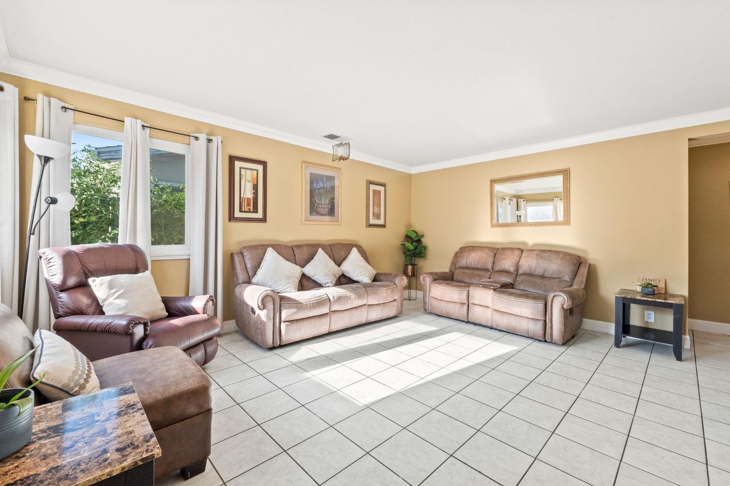 Detail Gallery Image 19 of 43 For 7346 Holbrook Way, North Highlands,  CA 95660 - 3 Beds | 1 Baths