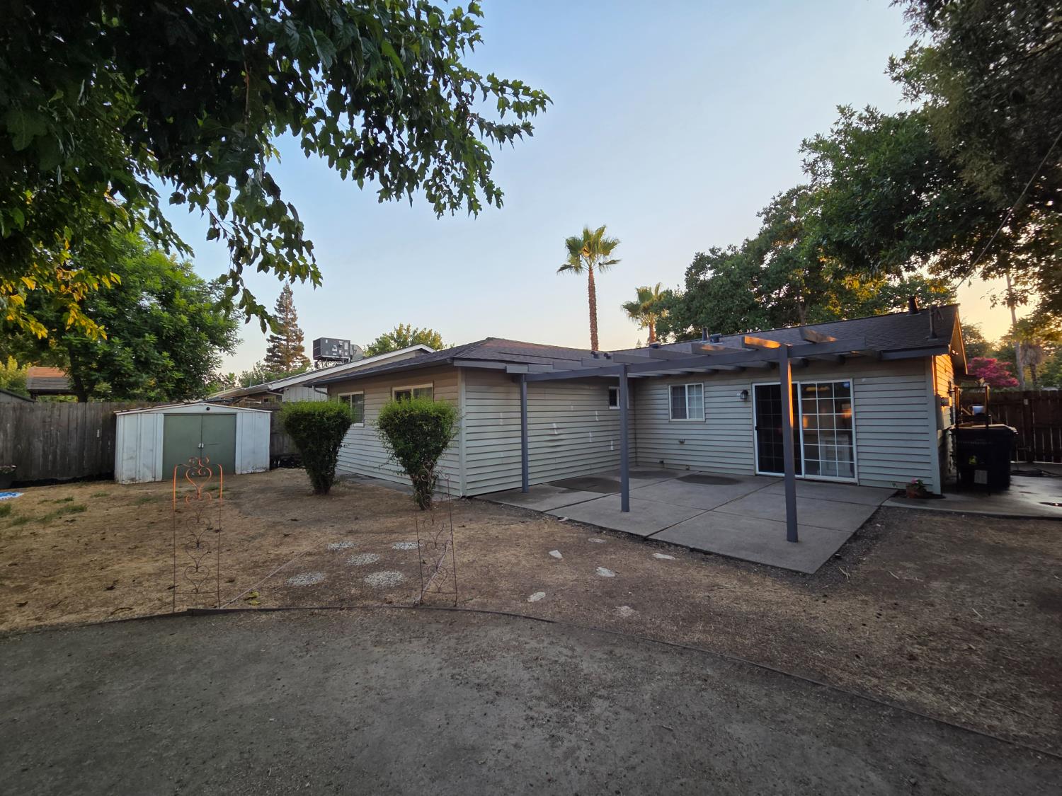 Detail Gallery Image 31 of 34 For 5710 Parkoaks Dr, Carmichael,  CA 95608 - 3 Beds | 1/1 Baths