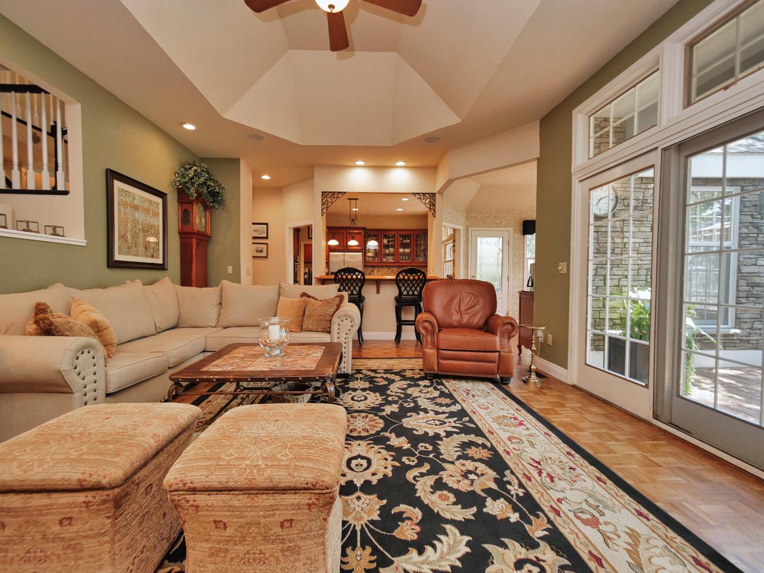 Detail Gallery Image 12 of 37 For 9736 Snowberry Way, Orangevale,  CA 95662 - 4 Beds | 2/1 Baths