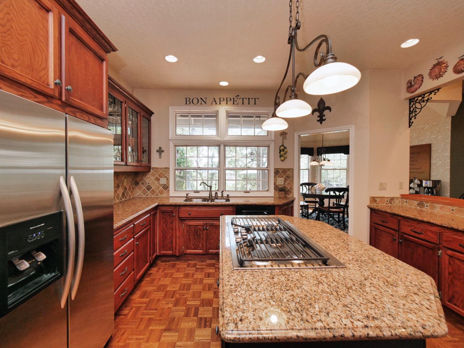 Detail Gallery Image 14 of 37 For 9736 Snowberry Way, Orangevale,  CA 95662 - 4 Beds | 2/1 Baths