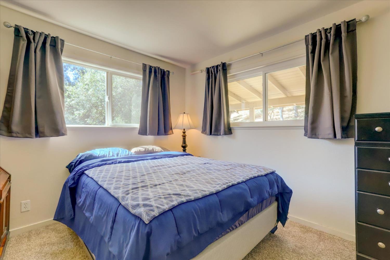 Detail Gallery Image 20 of 53 For 19119 John Born Rd, Penn Valley,  CA 95946 - 3 Beds | 2 Baths