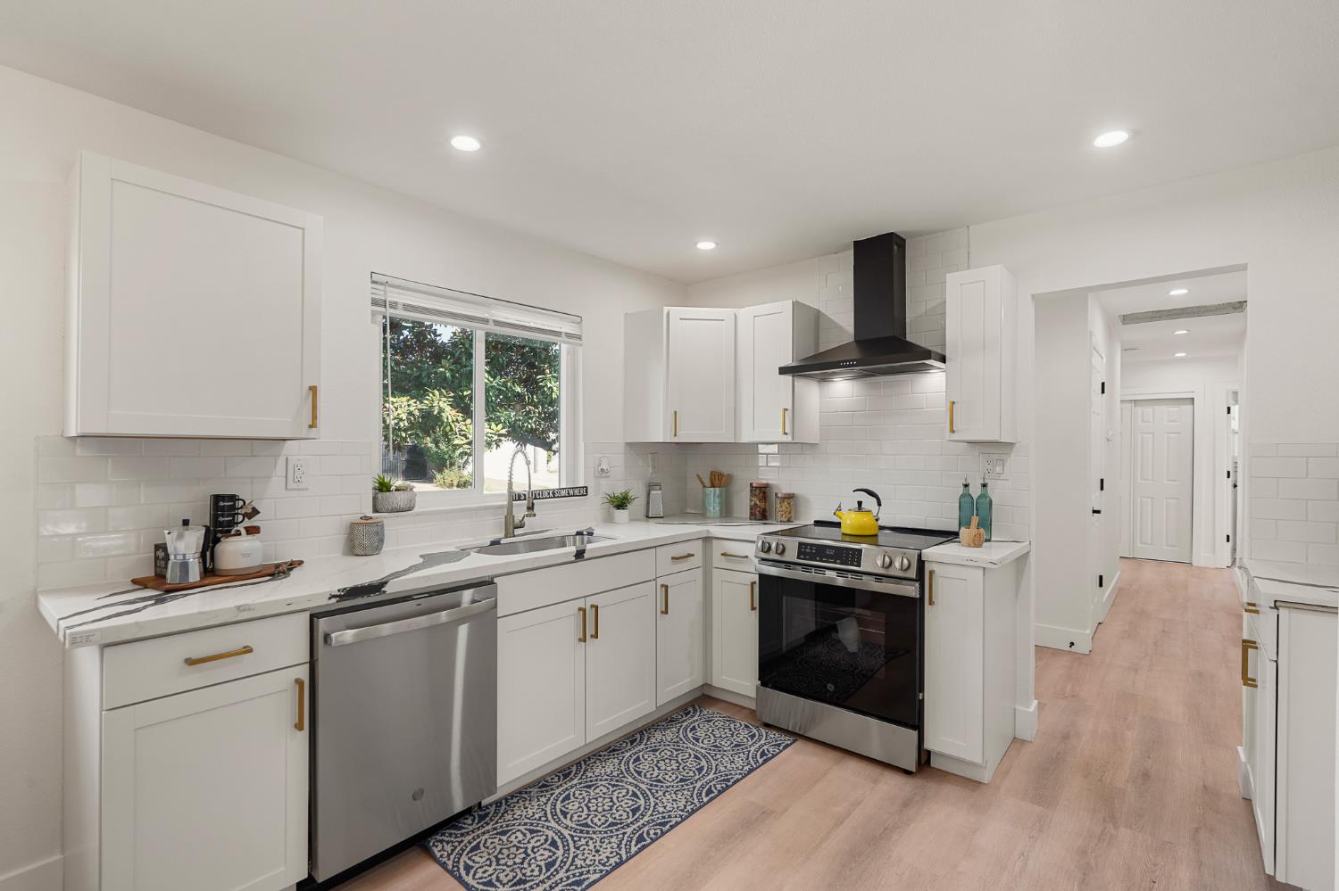 Detail Gallery Image 11 of 48 For 9311 Sundance Ln, Stockton,  CA 95210 - 4 Beds | 2 Baths