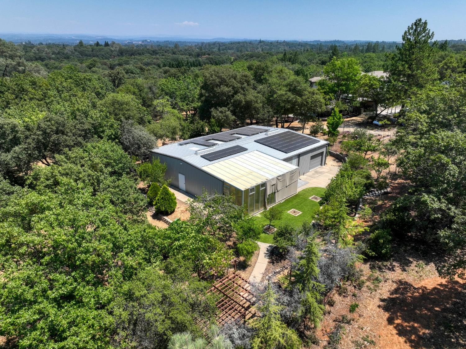 Detail Gallery Image 9 of 98 For 4324 Carlson Ct, Shingle Springs,  CA 95682 - 6 Beds | 6/3 Baths