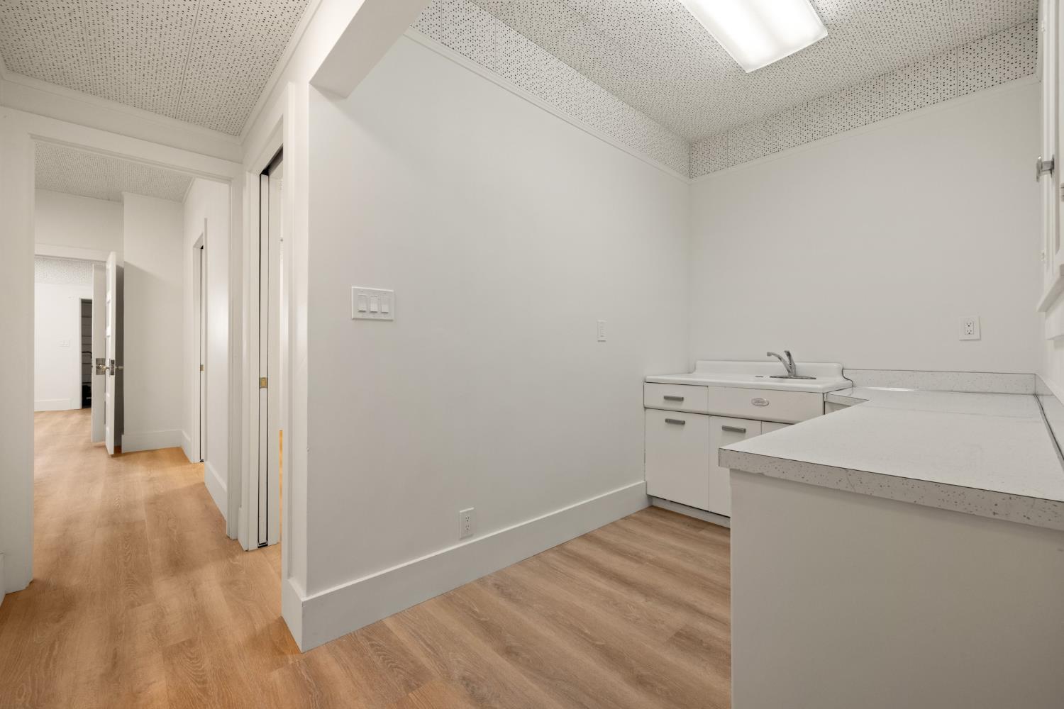 Detail Gallery Image 37 of 47 For 143 N Lincoln Ave, Manteca,  CA 95336 - 4 Beds | 4/3 Baths