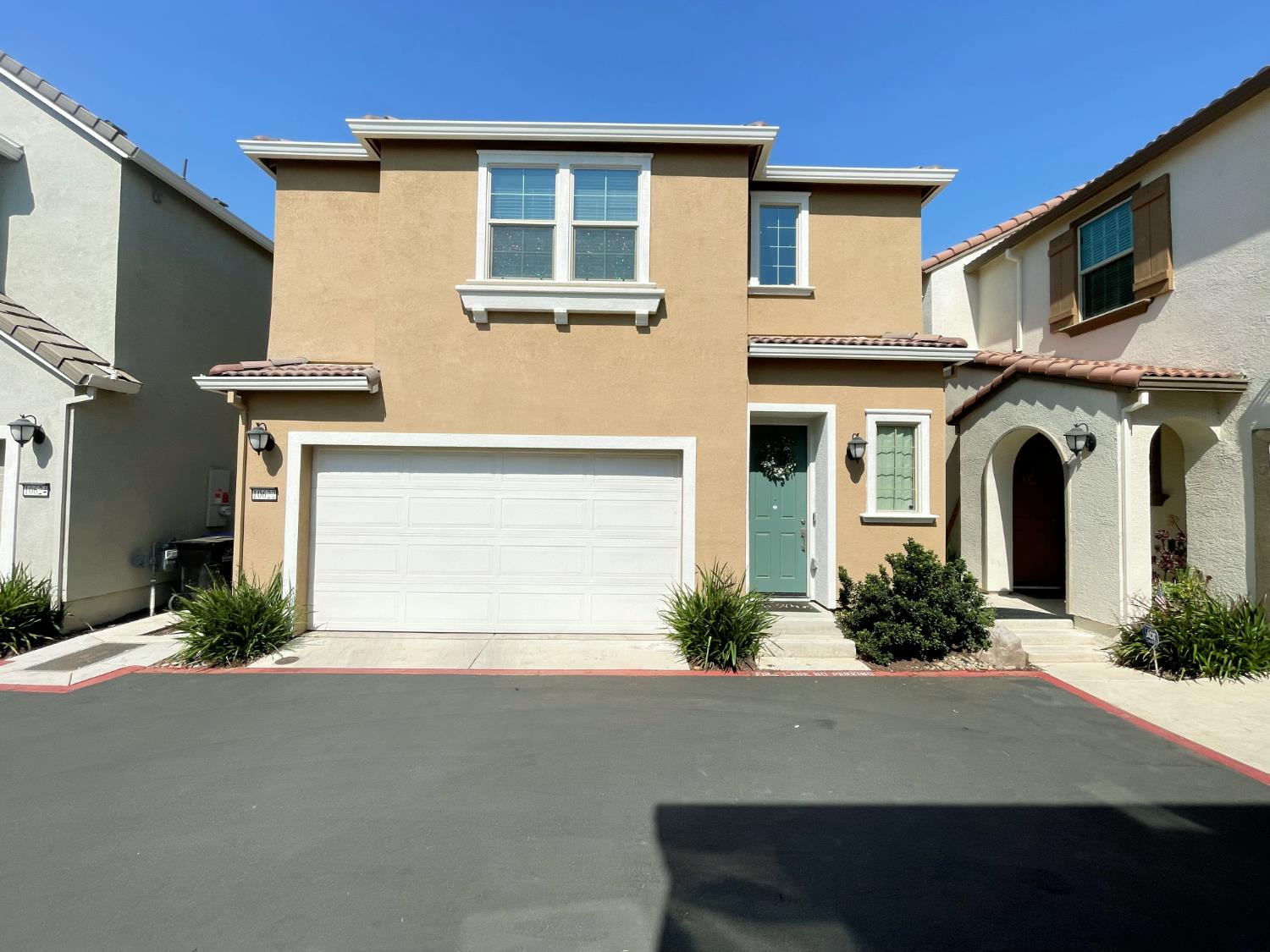 Detail Gallery Image 1 of 59 For 10622 Trill Way, Elk Grove,  CA 95757 - 3 Beds | 2/1 Baths